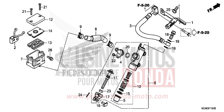 REAR BRAKE MASTER CYLINDER von VFR800F VICTORY RED (R334) von 2014