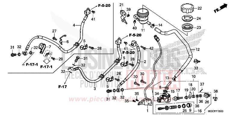 REAR BRAKE MASTER CYLINDER von CB1100 CANDY CHROMOSPHERE RED (R381) von 2019