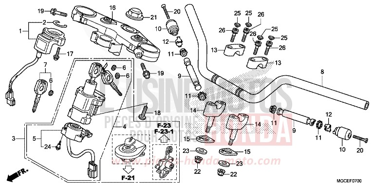 ROHRGRIFF/OBERE BRUECKE von CB1100 PEARL SUNBEAM WHITE (NHA66) von 2014